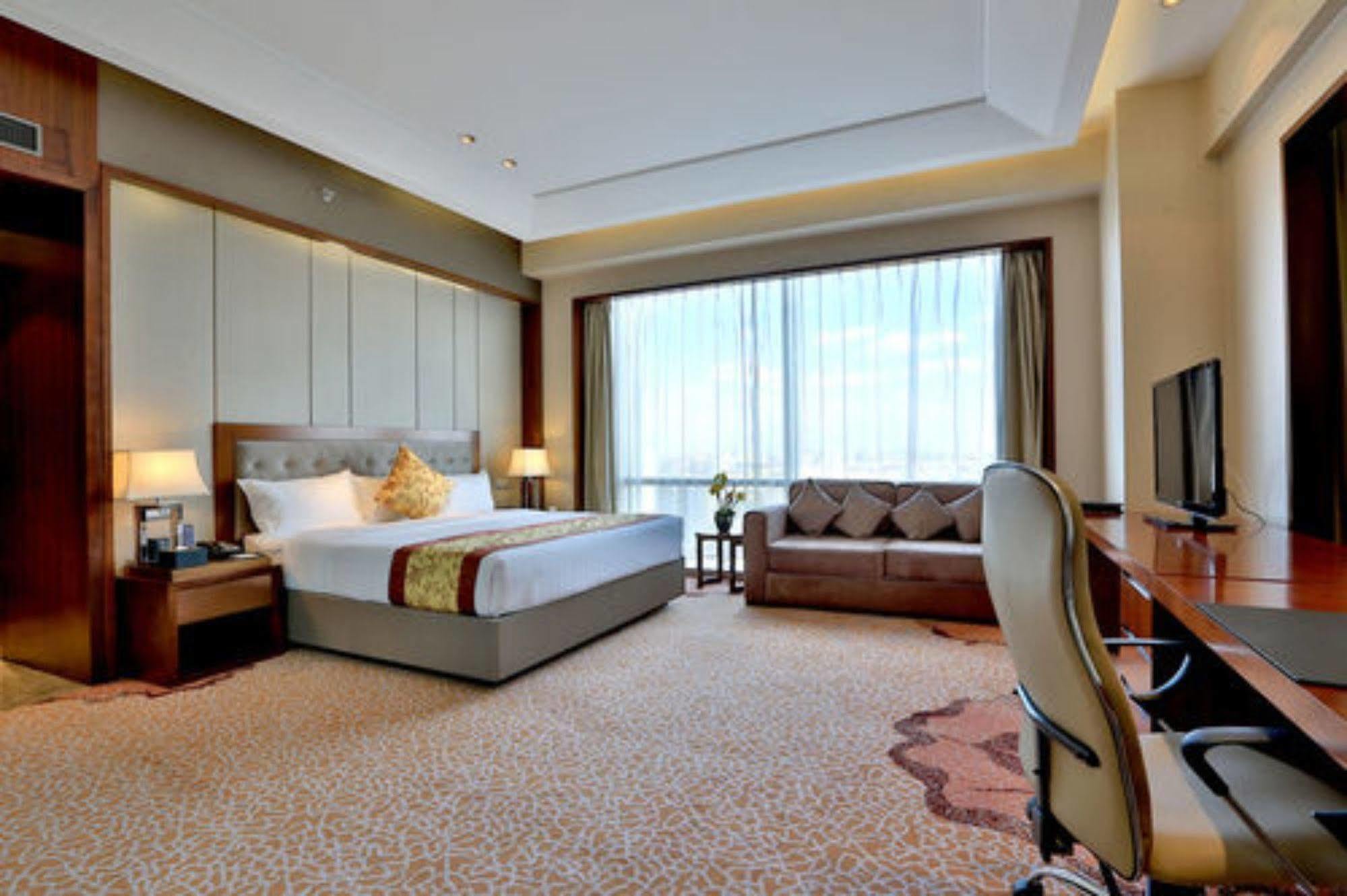 Shenyang Rayfont International Hotel Εξωτερικό φωτογραφία